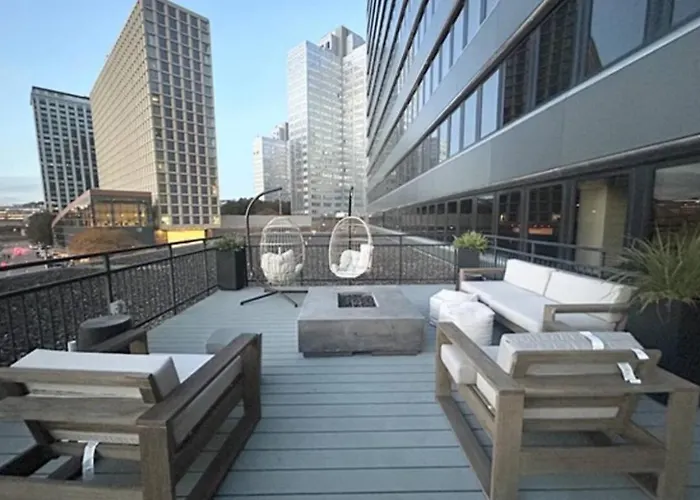 Apartment Vibrant Luxury Prime Location 24-7 Gym Lounge Roku Wifi Pittsburgh
